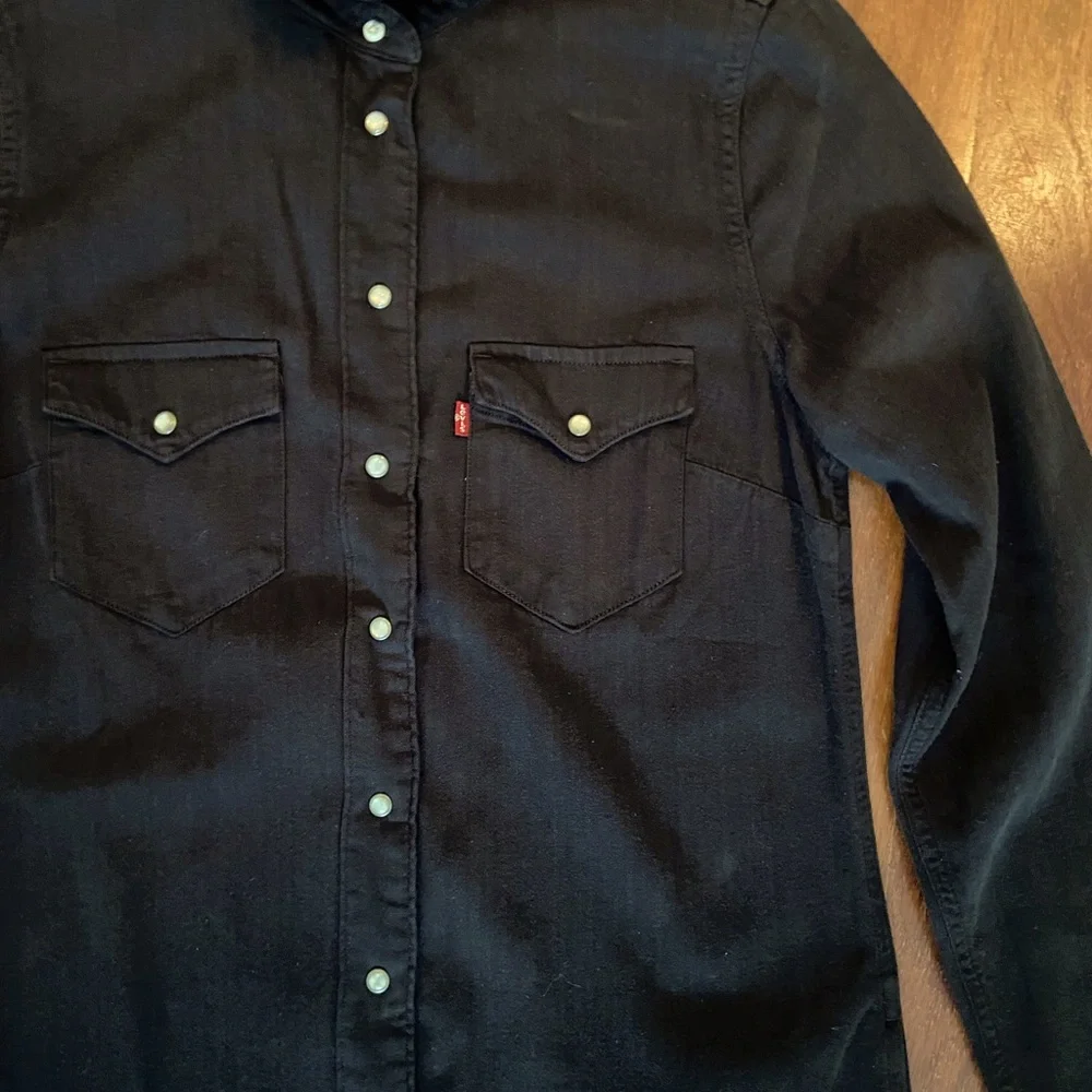 NWOT Levi’s Snap-Front Denim Dress, Size S - Picture 4 of 7